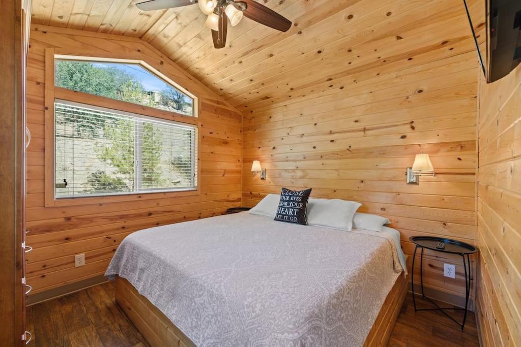 Deluxe Little 2 Min Stroll To Kern River *