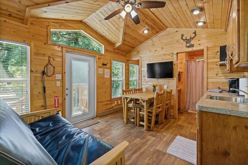 Ferienhaus Deluxe Little 2 Min Stroll To Kern River Kernville